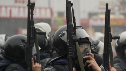 POTPUNI HAOS NA ULICAMA KAZAHSTANA: Policija upotrebila suzavac i šok bombe, predsednik prihvatio ostavku vlade (FOTO)