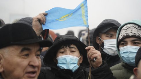 PREDSEDNIK KAZAHSTANA DONEO ODLUKU: Prihvata ostavku vlade (FOTO)