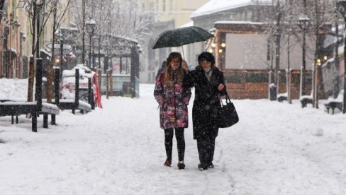 НАЈНОВИЈА НАЈАВА РХМЗ: Суснежица и снег и у градовима до краја недеље