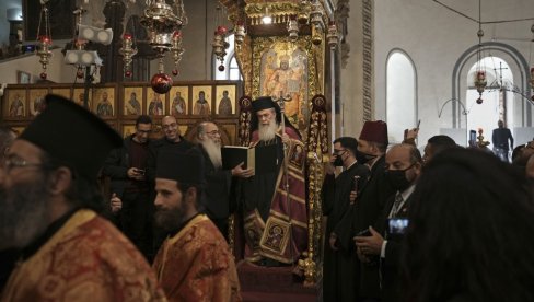 BOŽIĆ U VITLEJEMU: Pravoslavni hrišćani u Svetoj zemlji proslavljaju najradosniji praznik (FOTO)