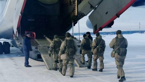 СТАВЉЕН ПОД КОНТРОЛУ: Руски мировњаци и казахстанска полиција преузели аеродром у Алма Ати