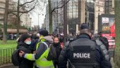 PROTESTI U FRANCUSKOJ: Na ulicama zbog propusnica i Makronovih izjava, u Parizu sukob sa policijom! (VIDEO)