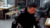 BIK ULETEO U RESTORAN I NAPAO ČOVEKA: Spustio rogove i razvalio izlog, nesvakidašnji snimak iz Kine (VIDEO)