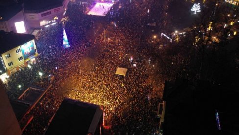 SRPSKU OKUPIRALO 200.000 TURISTA: Novogodišnji praznici doveli rekordan broj posetilaca u gradove širom RS