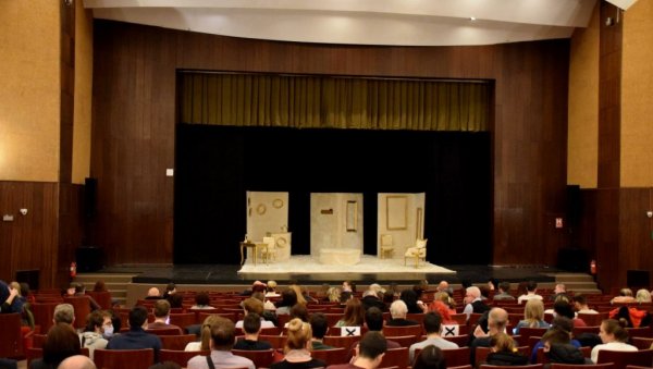 ПОЖАРЕВАЦ: У среду премијера представе „Луда Троја у стотину боја“