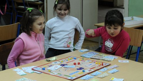 FORUM SREDNJIH STRUČNIH ŠKOLA: Vaspitači imaju veće plate od nastavnika