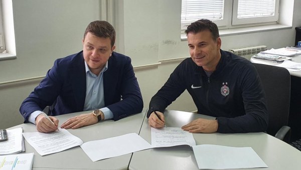 ДОГОВОР ЗА ТРИ МИНУТА: Александар Станојевић о уговору: Надам се да ће све бити како треба