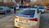 POLICIJA LAŽNE DRŽAVE OKUPIRALA BIRAČKA MESTA: Na svaki način hoće da spreče Srbe da ostvare svoja prava