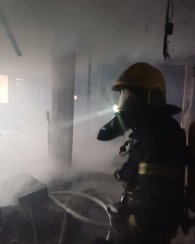 POŽAR NA NOVOM BEOGRADU: Hitnom reakcijom vatrogasaca izbegnuta tragedija