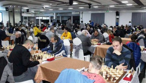 POČEO ZIMSKI ŠAHOVSKI FESTIVAL U PARAĆINU: Na amaterskom otvorenom turniru više od stotinu takmičara