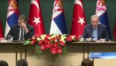 (УЖИВО) ПРЕДСЕДНИК У ТУРСКОЈ: Вучић и Ердоган се обраћају медијима након потписивања важних споразума