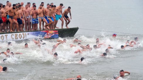 ZA ČASNI  KRST POSLE  LITURGIJE:  U Beogradu će za Bogojavljenje biti organizovano plivanje na nekoliko lokacija u gradu