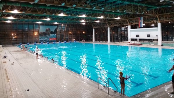 БЕСПЛАТНО ПЛИВАЊЕ ДО МАЈА: Коначно отворен новосадски олимпијски базен на Спенсу после дуготрајне обнове