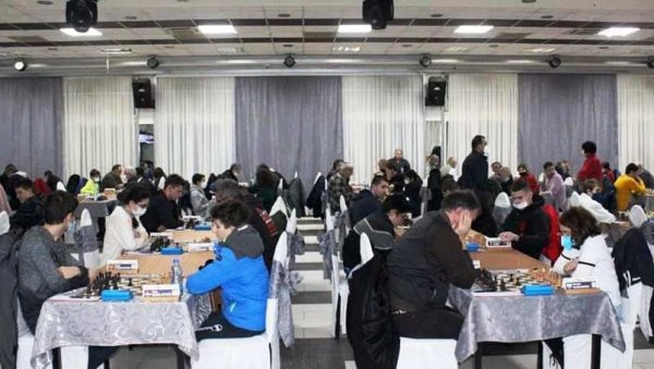 ШАХОВСКИ ФЕСТИВАЛ У ПАРАЋИНУ: Сутра брзопотезни турнир са више од сто такмичара