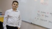 MAĐAR DUŠAN ZBOG ĆIRILICE BRIŠE GRANICE: Trinaestogodišnji dečak iz grada Tompa svakodnevno putuje iz Mađarske u školu u Suboticu