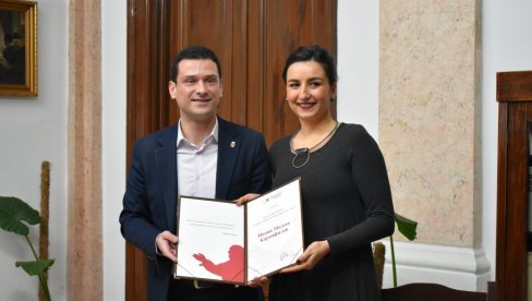 DOBITNICA IVANA MILJAK KARANFILOV: Narodna biblioteka u Kikindi dodelila književnu nagradu Đura Đukanov