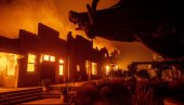 НАДРЕАЛНИ ПОЖАР БЕСНИ КАЛИФОРНИЈОМ: Ватра затворила Ауто-пут, ватрогсци не могу да обуздају стихију (ФОТО)