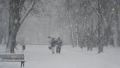 ЗИМА СЕ ВРАЋА НА ВЕЛИКА ВРАТА: Обилни снег, олујни ветар и снежна мећава погодиће Србију
