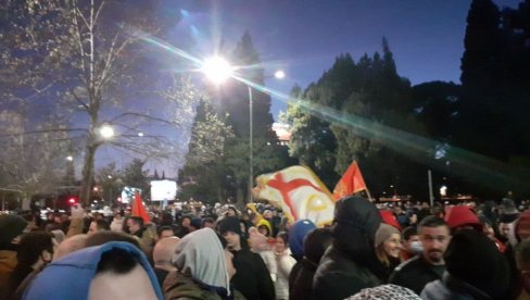 (UŽIVO) POLITIČKA KRIZA U CRNOJ GORI: Građani brane narodnu volju, protesti u Podgorici i Beranama