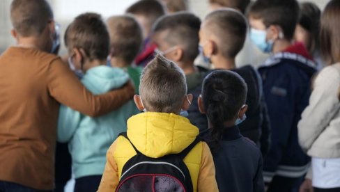 VAŽNO ZA SVE ĐAKE:  U svim školama u Srbiji od sutra neposredna nastava