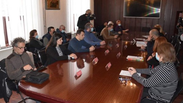 ЗАСЕДАЛИ ОПШТИНСКИ ВЕЋНИЦИ: Министарство дало сагласност на избор привредних субјеката који ће уграђивати соларне панеле