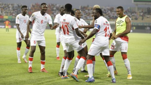 LUDI MEČ: Mihin omiljeni igrač odveo Gambiju u četvrtfinale Kupa afričkih nacija (VIDEO)