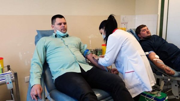 ХУМАН ГЕСТ: Ковачевић учествовао у светосавској акцији даривања крви