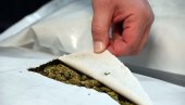 HAPŠENJE U KLADOVU: U automobilu Sokobnjca pronađena marihuana