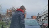 SNIMAK BRUTALNOG NAPADA: Taksista urlao na devojku na Zvezdari(VIDEO)