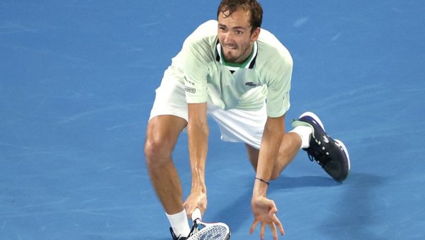 НИ МЕДВЕДЕВ НИЈЕ УСПЕО! Надал спречио Руса да уради оно што нико никада није!