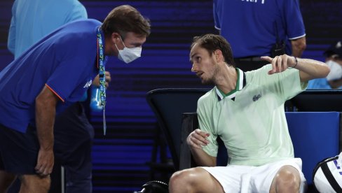 TO SU IDIOTI! Danil Medvedev ljut kao ris tokom finala Australijan opena, ne može da veruje šta publika radi da bi pomogla Nadalu