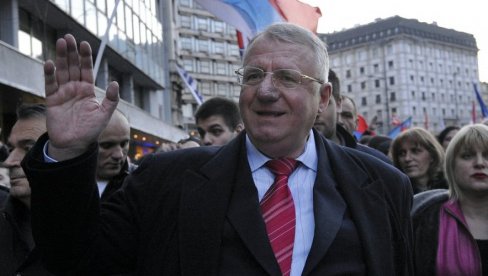 ЧУВЕНИ ПОЛИТИЧАР ПОСЕТИО ШЕШЕЉА НА САЈМУ КЊИГА: Срдачан сусрет два Србина (ФОТО/ВИДЕО)