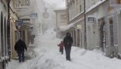 SNEG U UNIJI NOSI ŽIVOTE: Snažna zimska oluja je pogodila severnu Evropu
