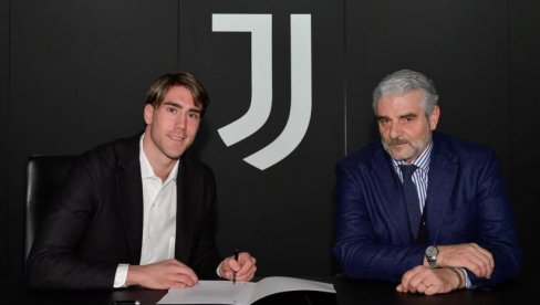 OD OVOLIKO PARA SE ZAVRTI U GLAVI! Otkriveni detalji, Vlahović i Juventus potpisali neverovatan ugovor!