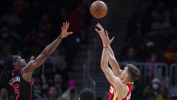 БОГДАНОВИЋ НИЈЕ БИО ДОВОЉАН: Атланта прекинула серију победа против Торонта (ВИДЕО)