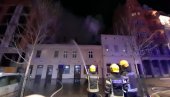 PRVE FOTOGRAFIJE POŽARA U KARAĐORĐEVOJ: Gorela krovna konstrukcija - Vatrogasci se izborili sa vatrenom stihijom (FOTO/VIDEO)