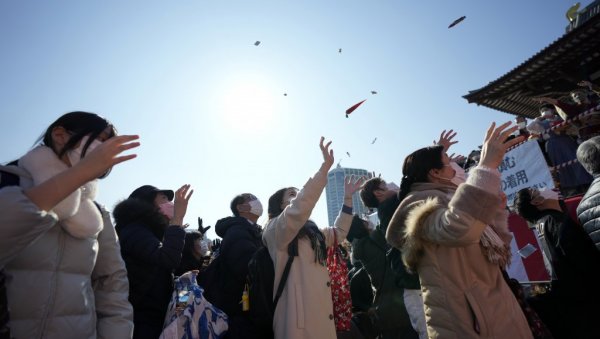 НЕОБИЧАН РИТУАЛ КОЈИ ДОНОСИ СРЕЋУ: Јапанци бацају пасуљ 3. фебруара - на први дан пролећа (ФОТО)