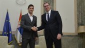 NAPADI NA NOVAKA SU ODRAZ NEMOĆI: Predsednik Srbije o sastanku sa svetskim reketom broj 1