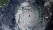 OVAKO NEŠTO NISMO DOŽIVELI: Tropski ciklon pogodio Madagaskar, jaki udari vetra nose sve pred sobom, kuće uništene, nema struje