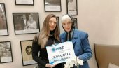 ДОНАЦИЈА ВЕСНИ ПЕЋИНАЦ: Представници Електропривреде Црне Горе посетили истакнуту глумицу