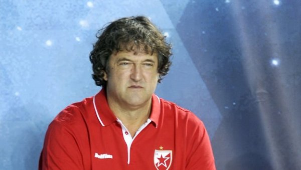 МИРКО ВИЧЕВИЋ У КУЋИ СЛАВНИХ: Легендарном ватерполисти признање уручено на свечаности у Форт Лодердејлу на Флориди