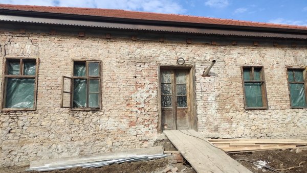 ШКОЛА ПОСТАЈЕ МУЗЕЈ: Почели радови на адаптацији објекта у Жаркову
