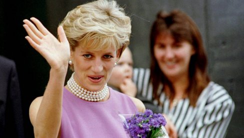 DAJANA I DALJE VOLJENIJA OD KAMILE: Svet ne zaboravlja kraljicu srca ni gotovo 25 godina nakon njene pogibije (FOTO)