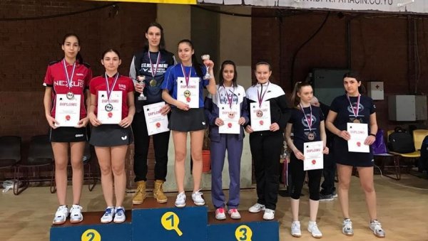 СЈАЈАН УСПЕХ НЕГОТИНСКИХ СТОНОТЕНИСЕРКИ: Медаље СТК „Хајдук Вељко“