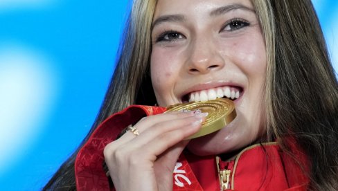 SNEŽNA PRINCEZA UZELA ZLATO: Ovo je Ajlin Gu, model Viktorija sikrit i olimpijska šampionka - rođena u SAD , izabrala Kinu (FOTO)