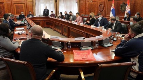 NIJEDAN GRAĐANIN NEĆE BITI OŠTEĆEN: Zaključak sastanka premijerke i Čačana zbog postupka eksproprijacije za izgradnju auto-puteva