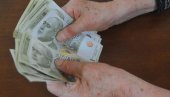 КАСА ПИО ФОНДА ПОСЛЕДЊИХ МЕСЕЦИ СВЕ СТАБИЛНИЈА:  Држава не дотира повећање пензија