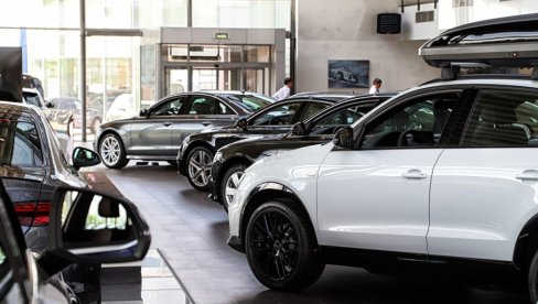 KOLA I MOTORI IDU KAO ALVA: Potražnja za automobilima porasla 30,4 odsto, a za dvotočkašima za 66,5 procenata u poređenju sa 2023.