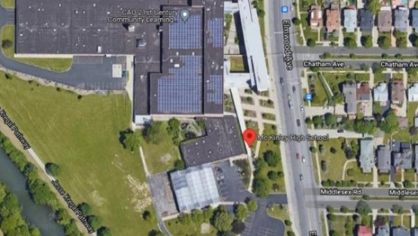 ПУЦЊАВА У ШКОЛИ У АМЕРИЦИ: Погођено више људи