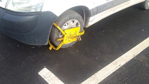 LISICE NA TOČKU: Zbog neplaćenog parkiranja Požarevljanin dobio kaznu